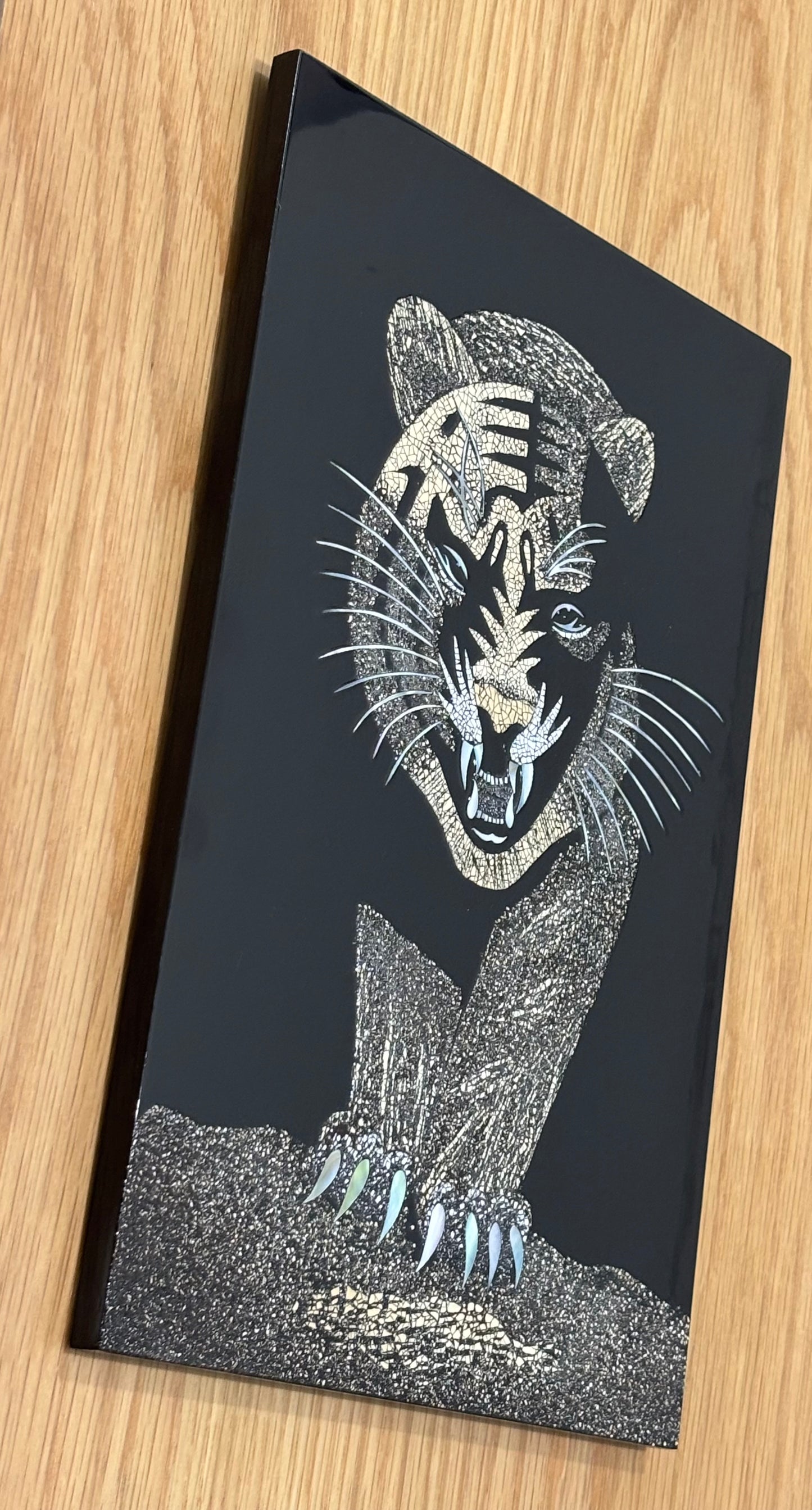 Vietnamese Lacquer Tiger Painting – Handmade Eggshell Inlay Art 20x30 cm