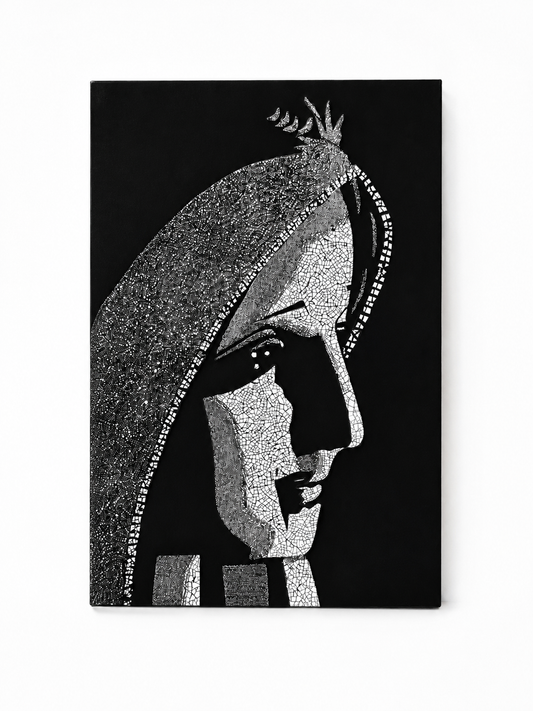 Black & White Madonna Lacquer Painting – Handcrafted Vietnamese Sacred Art (20 x 30 cm)