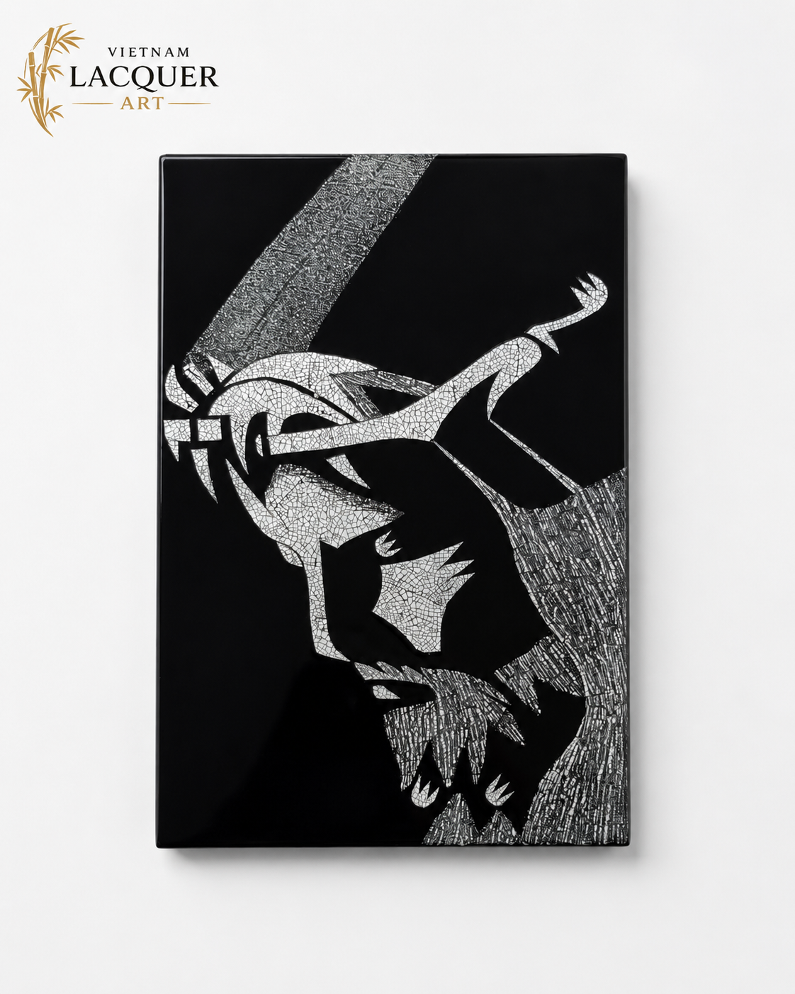Jesus Christ Lacquer Painting – Handcrafted Vietnamese Sacred Art with Eggshell Inlay (20 x 30 cm)