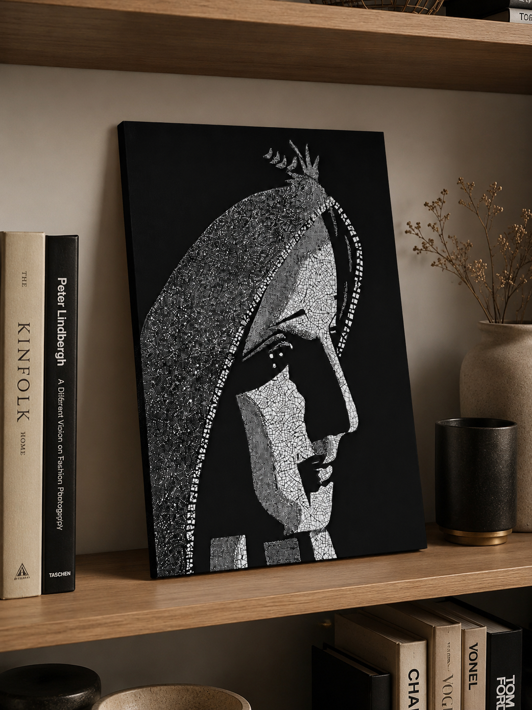 Black & White Madonna Lacquer Painting – Handcrafted Vietnamese Sacred Art (20 x 30 cm)