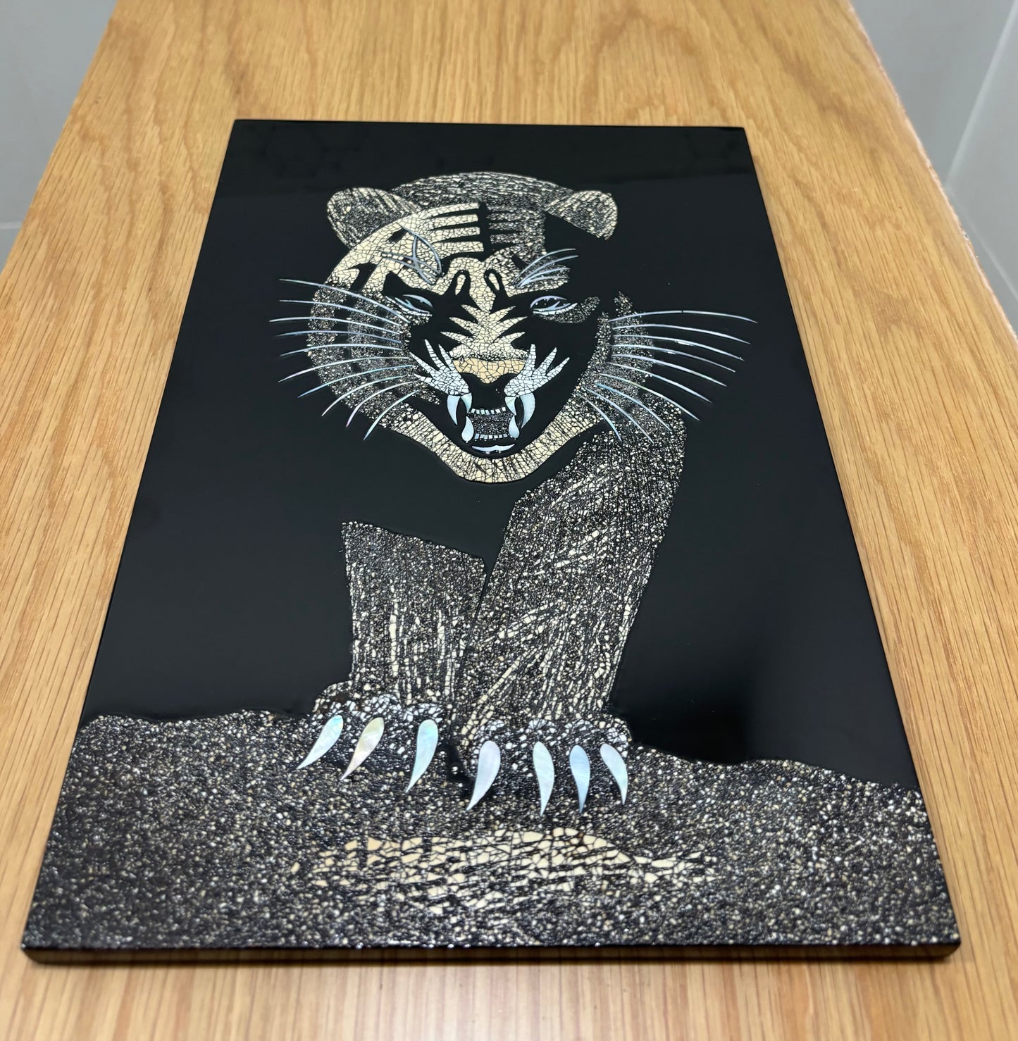 Vietnamese Lacquer Tiger Painting – Handmade Eggshell Inlay Art 20x30 cm