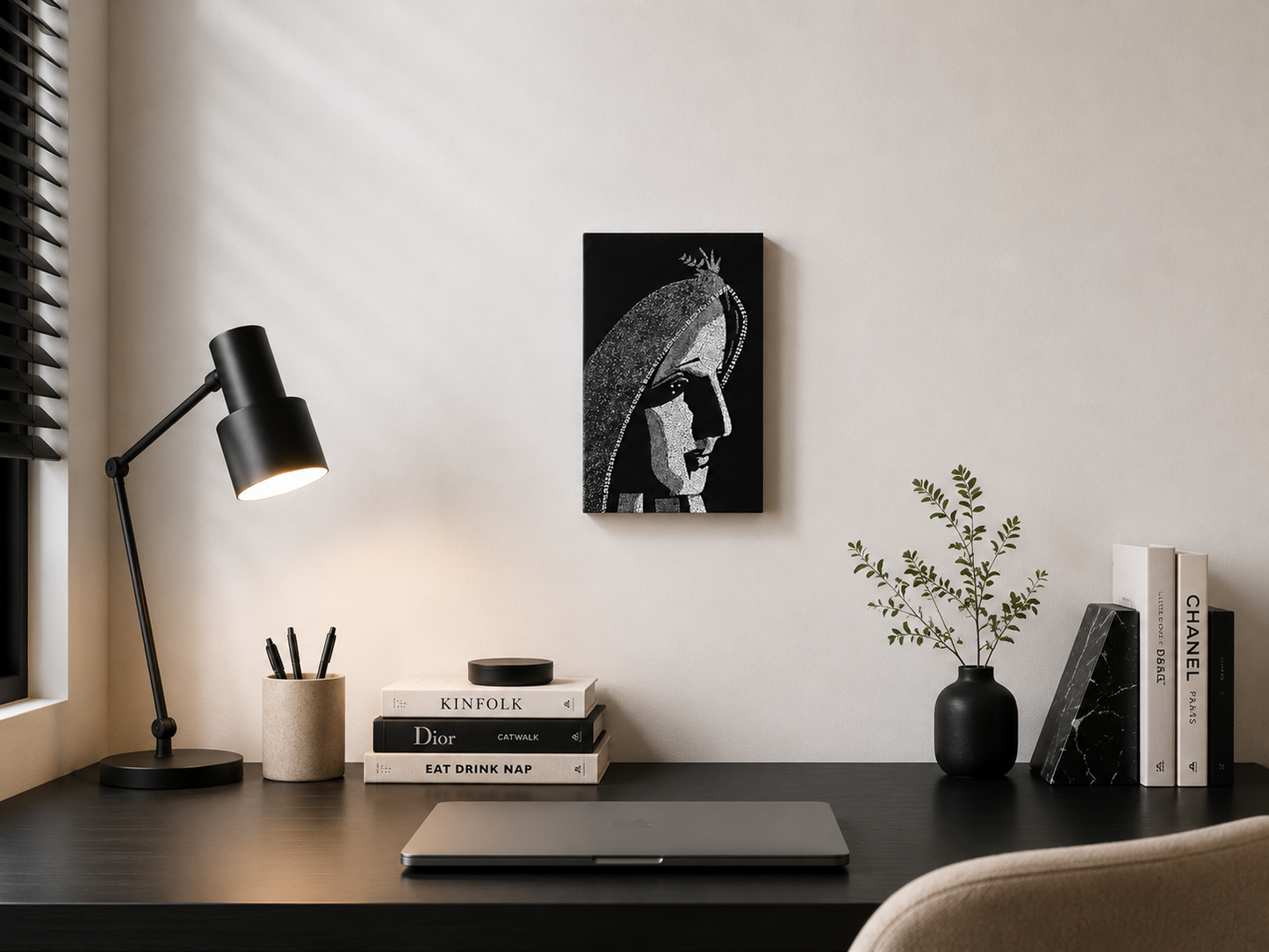 Black & White Madonna Lacquer Painting – Handcrafted Vietnamese Sacred Art (20 x 30 cm)